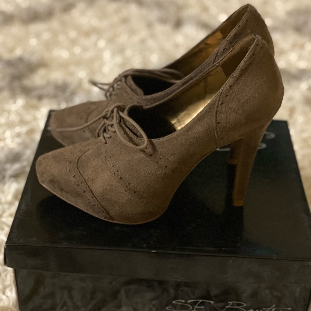 ***SE Boutique: Sam Edelman Design Group***